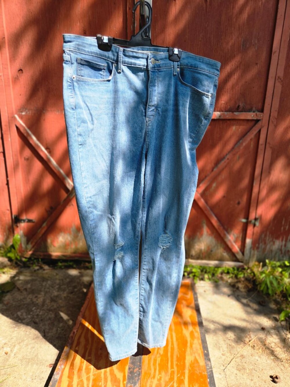 Signature Levi Strauss High Rise Skinny Distressed Jeans | Women's Size 18